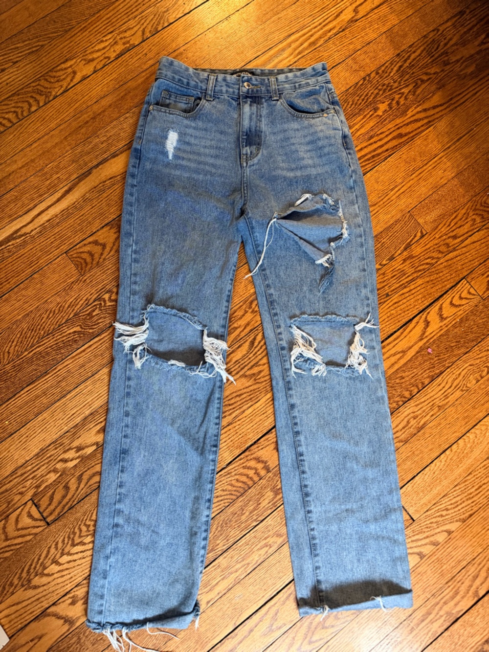 PrettyLittleThing Distressed High Rise Straight Leg Jeans - Sz 6- Mid Wash - Picture 2 of 8